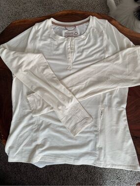 Avalanche Reclaimed Cream and Brown Graphic Henley Label